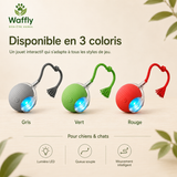 Balle intelligente pour chien et chat disponible en trois coloris : gris, vert et rouge
