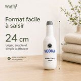 Jouet sonore blanc en forme de bouteille Vodka pour chien, léger, souple, et simple à attraper grâce a sa dimension 24 cm