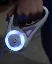 FlexiLED Laisse rétractable avec LED.  Les balades de nocturnes en toute sécurité avec ton chien .